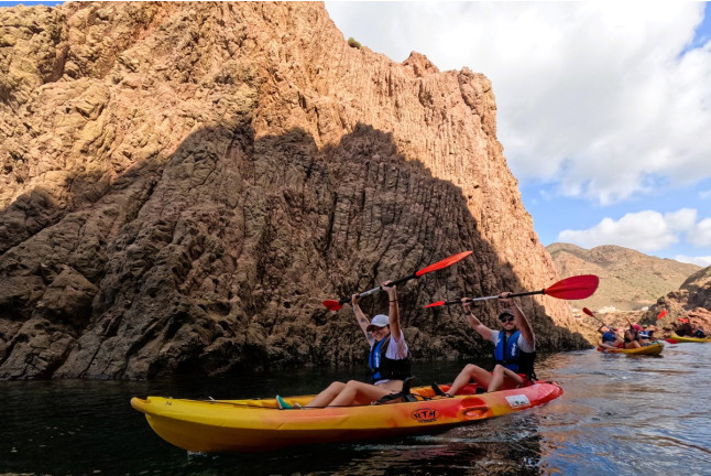 Ruta en Kayak con Snorkel y Fotos por Cabo de Gata (Almería)