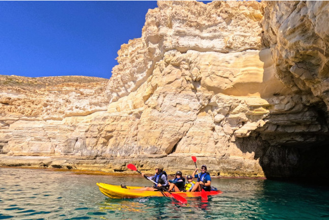 Ruta en Kayak con Snorkel y Fotos por Cabo de Gata (Almería)