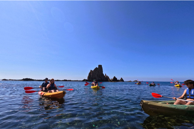 Ruta en Kayak con Snorkel y Fotos por Cabo de Gata (Almería)