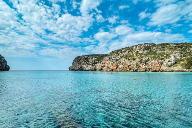 Ruta de las Cuevas Es Canutells en Kayak Doble para dos (Menorca)