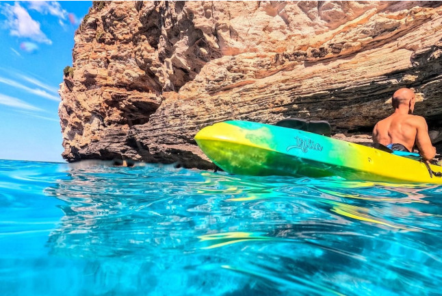Ruta de las Cuevas Es Canutells en Kayak Doble para dos (Menorca)
