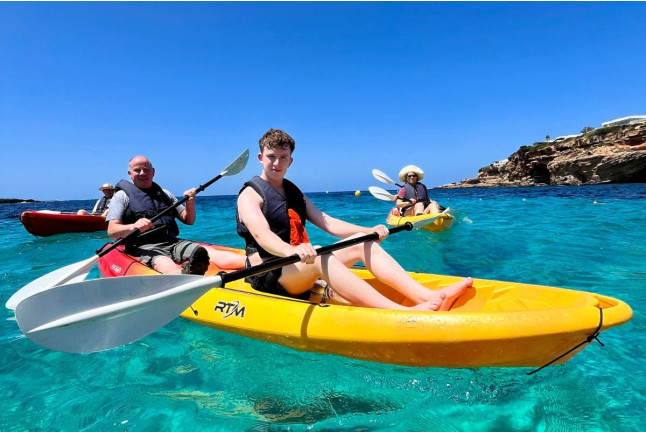 Ruta de las Cuevas en Kayak con Fotos (Ibiza)