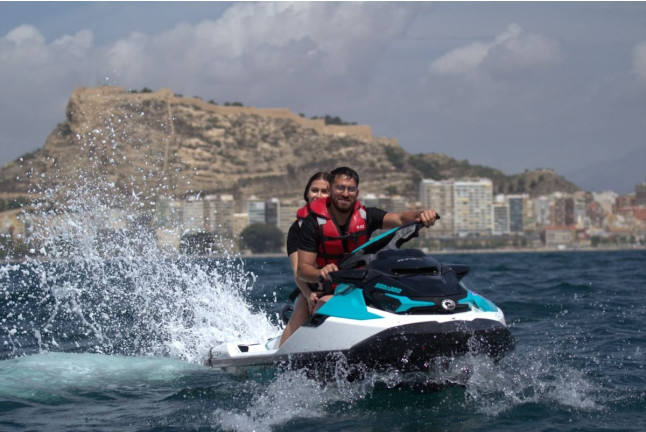 Excursión en Moto de Agua a la Isla de Tabarca con Almuerzo (Alicante)