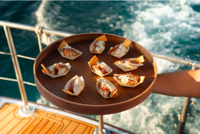Salida en Barco al Atardecer con Menú Degustación (Benalmádena, Málaga)