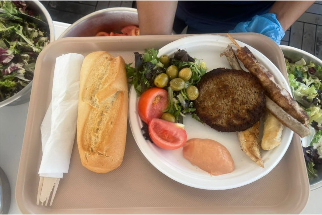 Salida en Catamarán con Barbacoa y Bebidas (Tarragona)