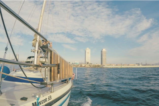 Salida en Velero de Día o Puesta de Sol (Barcelona)