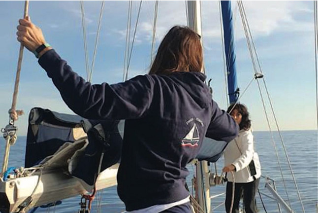 Salida en Velero de Día o Puesta de Sol (Barcelona)