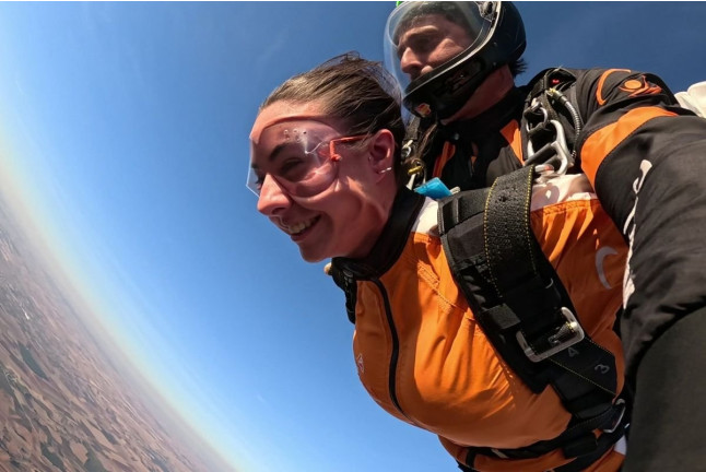 Salto Tándem en Paracaídas para dos desde 4500 metros (Casas de Los Pinos, Cuenca)