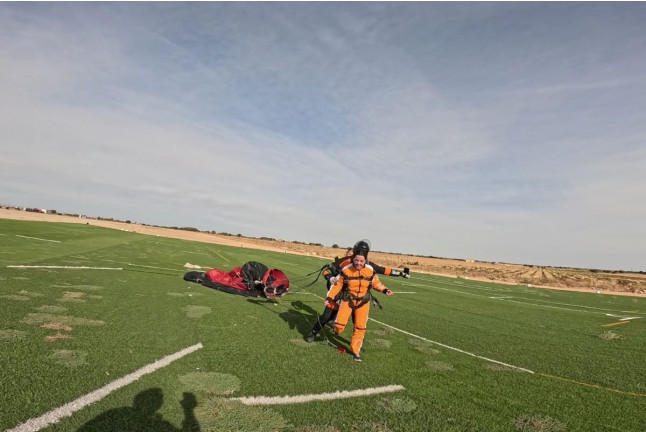 Salto Tándem en Paracaídas para dos desde 4500 metros (Casas de Los Pinos, Cuenca)