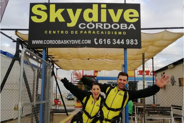 Salto Tándem en Paracaídas con Opción a Vídeo (Córdoba)