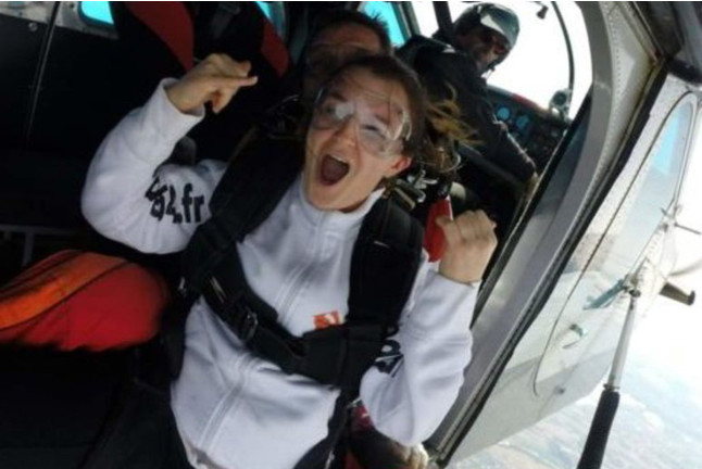 Salto Tándem de 4000 metros con Fotos y Vídeos (Lasclaveries, Francia)