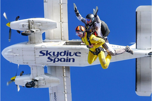 Salto en Paracaídas Tándem desde 4.000 metros (Sevilla)