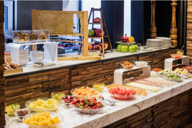 Desayuno Buffet y Zona Wellness en Serena Spa @ Meliá Madrid Princesa 5* (Madrid)