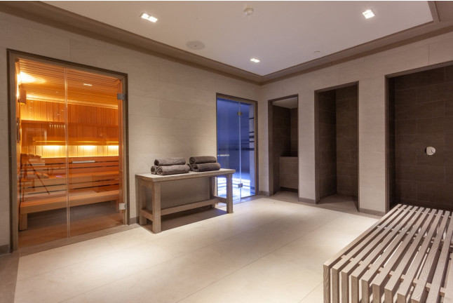Zona de Aguas y Deep Tissue Massage en Seventy Spa del Hotel Seventy Barcelona 4* (Barcelona)