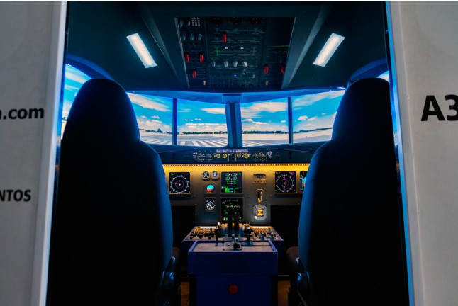 Doble Simulación: Vuelo en Simuladores A320 FNTPII y F18 (Fuenlabrada, Madrid)