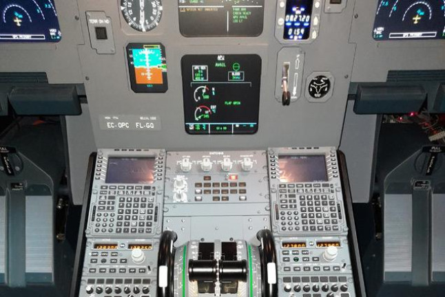 Simulador de Vuelo A-320 en Aeródromo Cuatro Vientos (Madrid) 