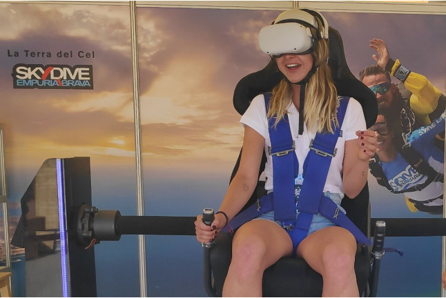 Virtual Reality Skydive Experience: Simulador de Paracaidismo (Empuriabrava, Girona)