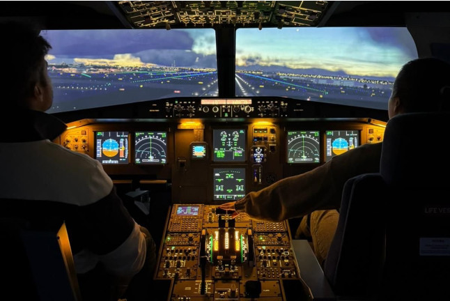 Flight Experience: Simulador de Vuelo A320 (Las Rozas de Madrid, Madrid)