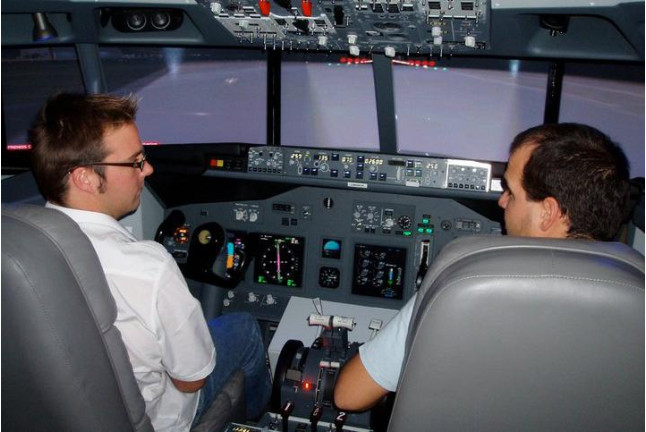 Simulador de Vuelo Boeing 737-800NG con Acompañante (Barcelona)