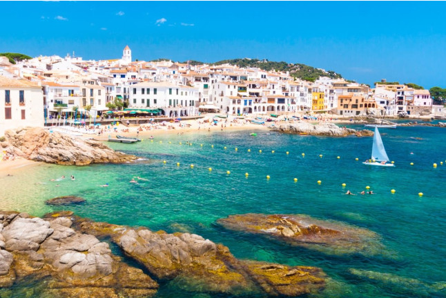 Paseo en Barco por la Costa con Snorkeling (Calella de Palafrugell, Girona)