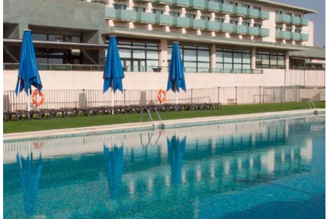 Circuito Spa y Piscina Exterior en Hotel Occidental Aranjuez 4* (Madrid)