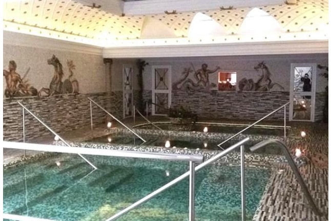 Circuito Spa Semiprivado y Masaje en Las Termas de Híspalis (Sevilla)