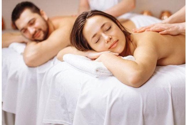 Circuito Spa, Masaje y Comida o Cena para dos en Hotel Spa Cádiz Plaza 4* (Cádiz)