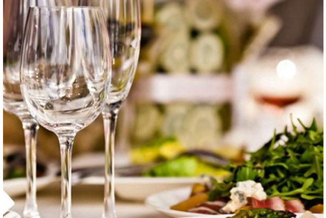 Circuito Spa, Masaje y Comida o Cena para dos en Hotel Spa Cádiz Plaza 4* (Cádiz)