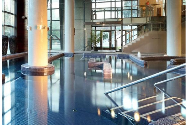Circuito Spa, Masaje Relajante y Comida o Cena en Caroli Health Club en Hotel 5* (Madrid)