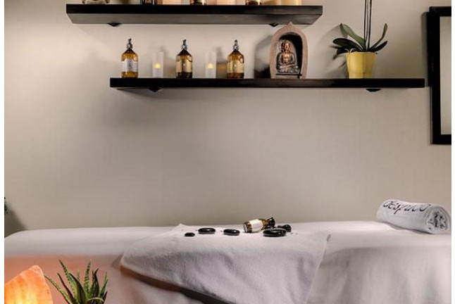 Circuito Spa, Masaje y Cena para dos en Despacio Spa Centre del Hotel H10 Marina 4* (De Lunes a Viernes) (Barcelona)