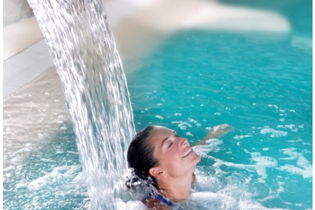 Circuito Spa y Masaje Relajante en Natura Beauty (Benalmádena, Málaga)