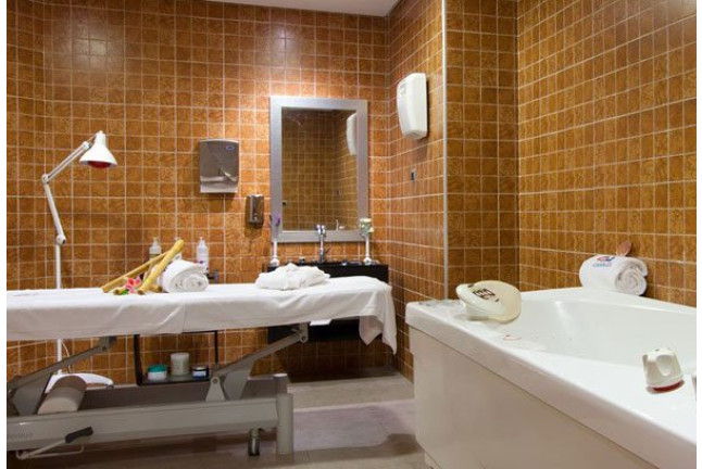 Circuito Spa y Masaje en Senzia Senator Mar Menor Spa Hotel 4* (Murcia)
