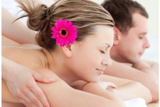 Circuito Spa y Masaje para dos en Natura Beauty (Benalmádena, Málaga)