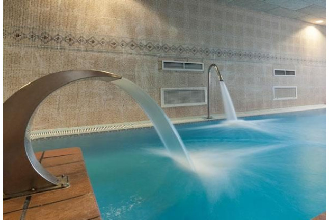 Circuito Spa y Masaje 30' para Parejas en Natura Beauty (Benalmádena, Málaga)