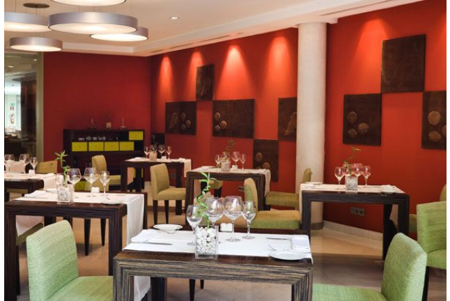 Circuito Spa y Cena para dos en Exe Estepona Thalasso Spa 4* (Estepona, Málaga)
