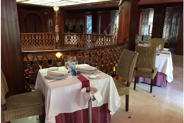Circuito Spa Aquatonic y Comida o Cena en Hotel Termes de Montbrió 4* (Tarragona)