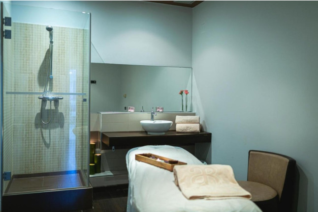 Spa, Masaje y Cena para dos en Hotel AR Roca Esmeralda 3* (Calpe, Alicante)