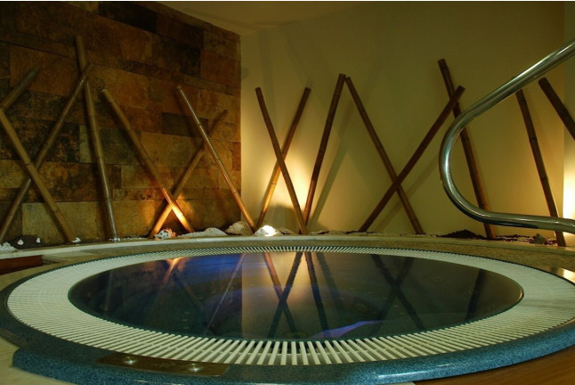 Circuito Spa y Masaje Relajante en Hotel Hospes Palacio de Arenales & Spa 5* (Cáceres)