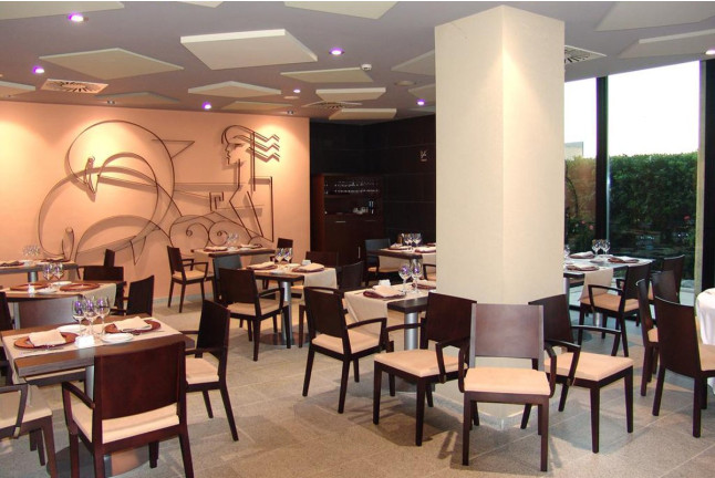 Circuito Spa y Cena en Hotel Real Ciudad de Zaragoza 4* y Visita a Bodega Grandes Vinos con Cata para dos (Zaragoza)