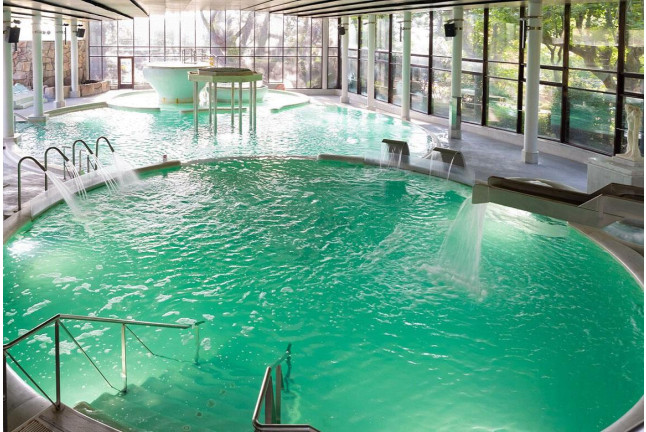 Circuito Spa Aquatonic y Comida o Cena para dos en Hotel Termes de Montbrió 4* (Tarragona)