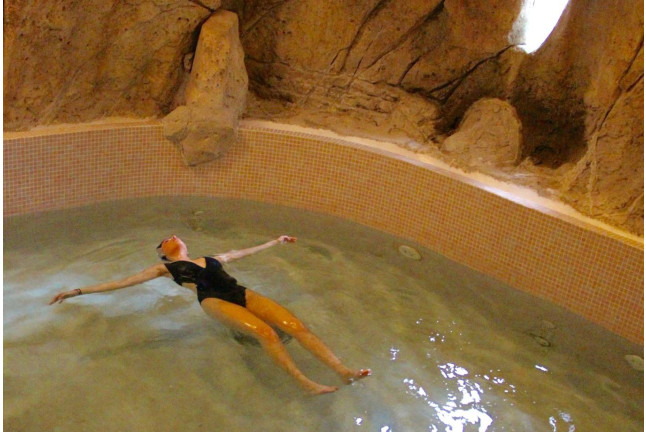 Circuito Spa Aquatonic y Comida o Cena para dos en Hotel Termes de Montbrió 4* (Tarragona)