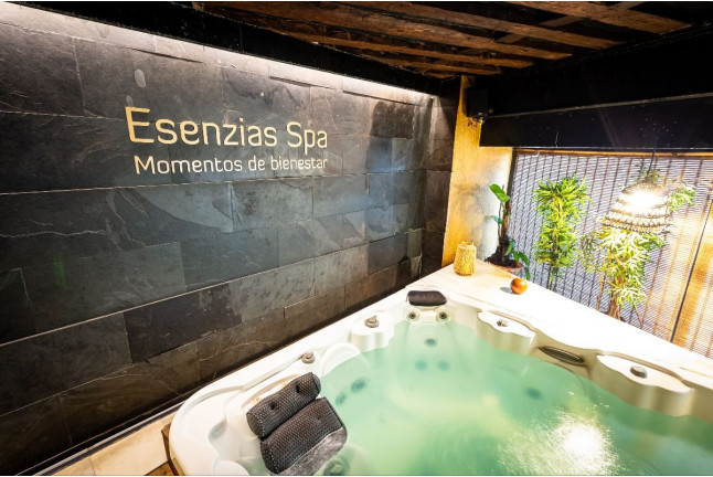 Circuito Onsen Spa y Masaje para dos en Esenzias en el centro de Madrid (Madrid)