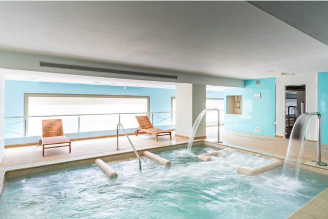 Circuito Spa y Masaje para dos en Spa Cleopatra (Benalmádena, Málaga)