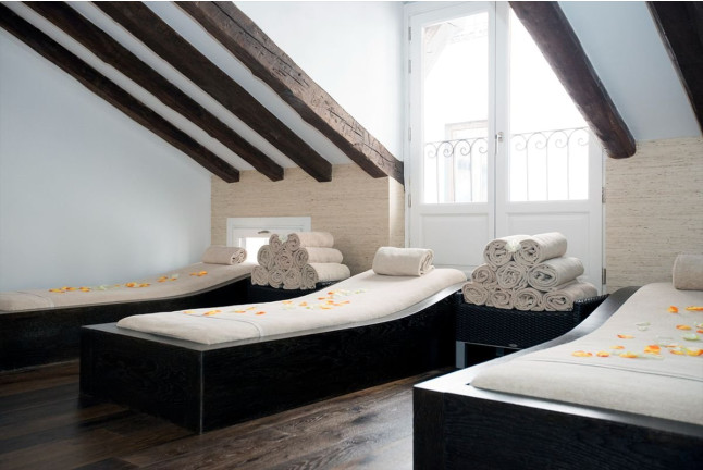 Promoción Especial Verano: Circuito Spa, Masaje y Cóctel para dos en Hotel Hospes Puerta de Alcalá 5* (Madrid)