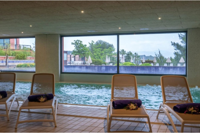 Circuito Spa, Masaje y Comida o Cena en Dolce by Wyndham Barcelona Resort 4* Sup (Sant Esteve Sesrovires, Barcelona)