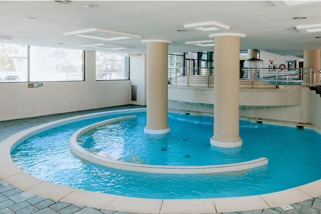 Circuito Spa Deloix, Masaje Relajante 25' y Cóctel de Cava para dos en Hotel Deloix Aqua Center 4* (Benidorm, Alicante)