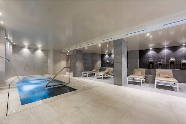 Circuito Spa, Masaje y Desayuno en Hotel Catalonia Granada 4* (Granada)
