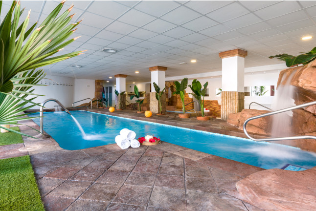 Circuito Spa para dos en Senzia Playasol Spa & Wellness - Playasol Aquapark & Spa Hotel 4* (Roquetas de Mar, Almería)
