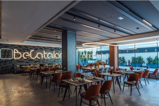 Circuito Spa, Masaje y Comida o Cena en Hotel Catalonia Gran Vía Bilbao 4* (Vizcaya)