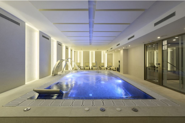Circuito Spa y Masaje para dos en Hotel Catalonia La Maquinista 4* (Barcelona)